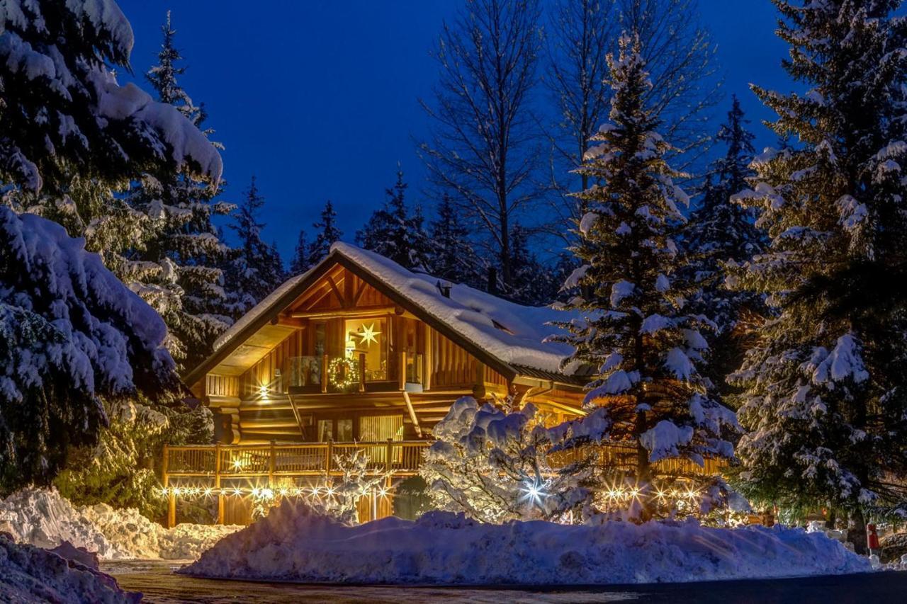 פמברטון The Log House Inn מראה חיצוני תמונה
